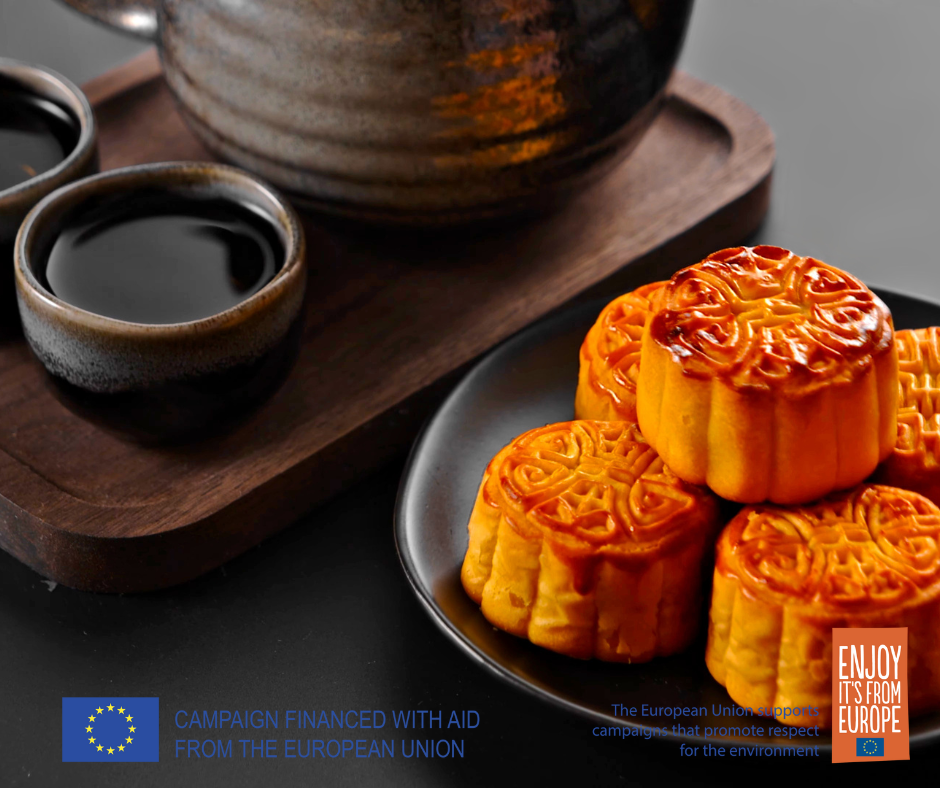 Taiwanese Mooncake with European Corinthian black raisin 